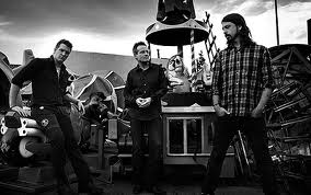 THEM CROOKED VULTURES picture
