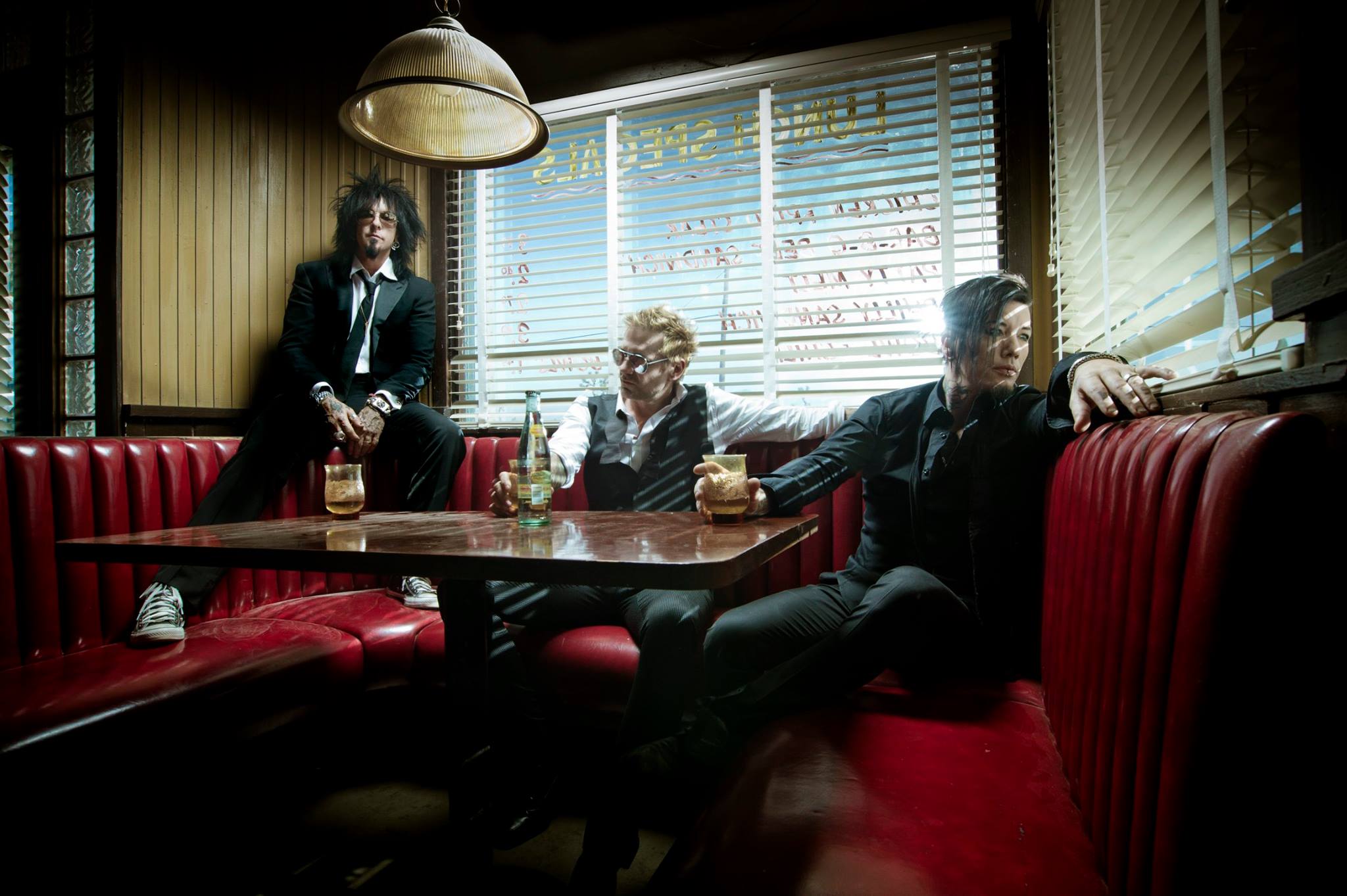 SIXX:A.M. picture