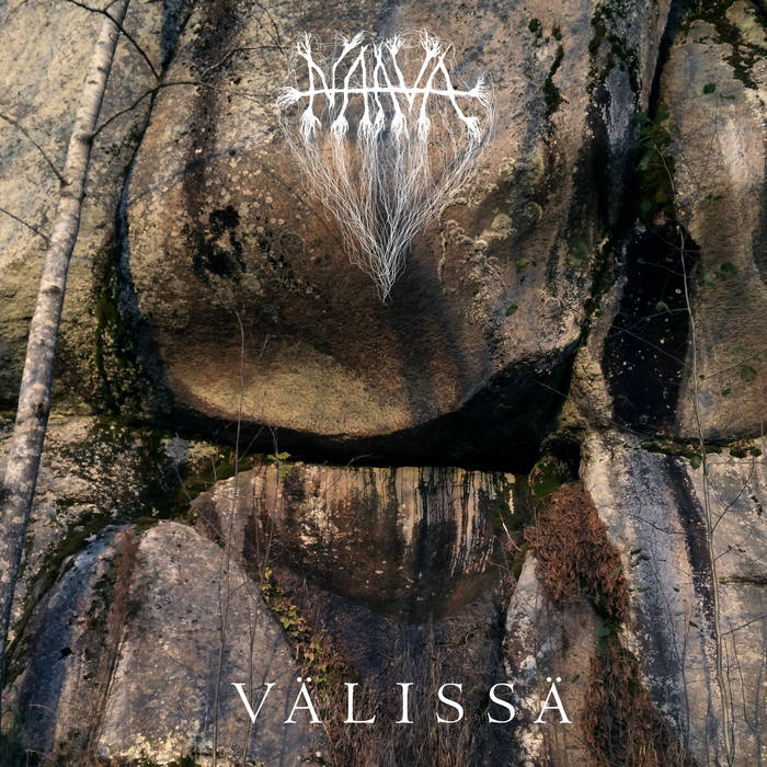 NAAVA - Välissä cover 